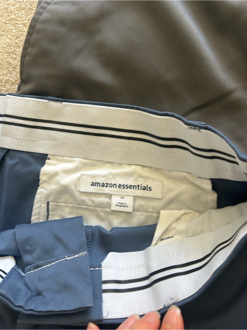 Amazon Essentials Men's Golf Shorts — Black, Olive, Light Blue, Gray x2 - Picture 3 of 7